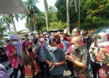 Menteri Sosial Tiba di Rumah Dinas Wali Kota Pangkalpinang, Molen : Idola Saya, Jadi Kebanggaan kami