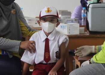 DPR Desak Kepala Daerah Percepat Vaksinasi Anak Usia 6-11 Tahun