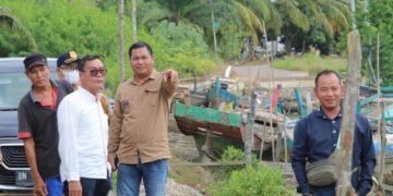 Komisi II DPRD Babel Pastikan Bantuan Kapal Nelayan Batu Betumpang