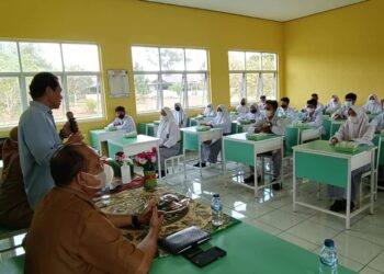 Serap Aspirasi, Hendra Apollo Temui dan Berikan Motivasi Kepada Siswa SMAN 1 Bakam