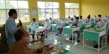 Serap Aspirasi, Hendra Apollo Temui dan Berikan Motivasi Kepada Siswa SMAN 1 Bakam