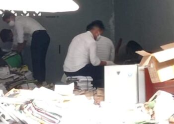 Ditreskrimsus Polda Babel Geledah Arsip DPRD