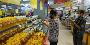 Tim Disperindag Babel Sidak Tiga Distributor dan Ritel Minyak Goreng