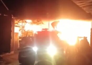 Gudang Buah di Pasar Induk Pangkalpinang Dilahap Si Joga Merah, Satu Unit Mobil Truk Terbakar