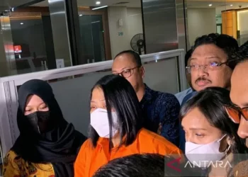 Kenakan Baju Tahanan Bernomor 077, Putri Candrawathi: Saya ikhlas diperlakukan seperti ini 