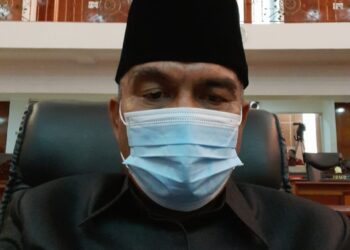 Anggota DPRD Babel, Efredi Effendy Senang Pemerintah Bagikan Bendera Merah Putih kepada Masyarakat