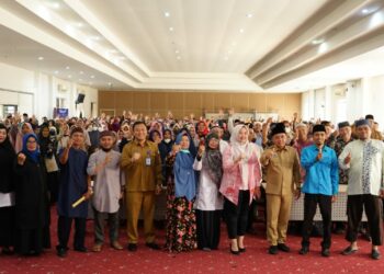 Ratusan Ustaz dan Ustazah di Pangkalpinang Terima Insentif