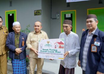 Wali Kota Pangkalpinang Serahkan Langsung Rumah Layak Huni untuk Warga