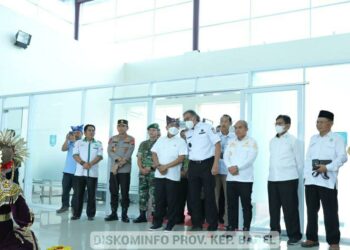 Pj Gubernur Babel Sambut Kedatangan KSP Moeldoko di Bandara Depati Amir