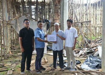 Masjid Baiturrahman Desa Teru Terima Bantuan dari PT Timah Tbk