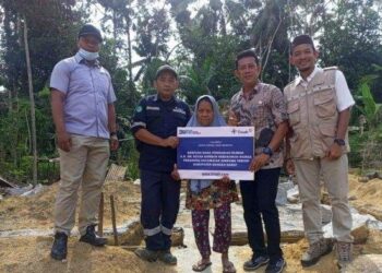 PT Timah Bantu Percepat Bangun Kembali Rumah Nek Auyah Usai Dilalap Si Jago Merah