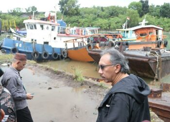Pemprov Ambil Alih Tangani Pendangkalan Alur Muara Sungai Jelitik, Ridwan Djamaluddin: Diusahakan secepatnya
