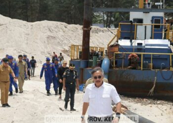 Aktivitas Nelayan Terganggu, Pj Gubernur Ridwan Djamaluddin Kembali Tinjau kondisi Muara Jelitik