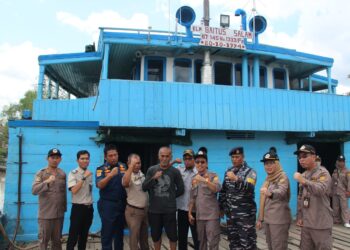 Jelang Idulfitri, Kapus KKIP Tinjau Lalu Lintas Komoditas Pertanian Di Pelabuhan Sungai Selan