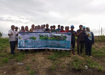 Kolaborasi dengan Kelompok Masyarakat, PT Timah Tbk Kembali Tanam Mangrove di Pesisir Pantai Teluk Rubiah Bangka Barat
