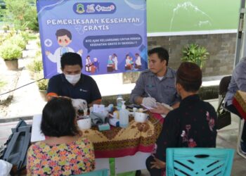 Meriahkan Milad SMAN 1 Pemali, Mobil Sehat PT Timah Tbk Layani Pemeriksaan Gratis untuk Warga