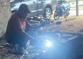 Belajar Secara Otodidak, Mitra Binaan PT Timah Tbk Joko Sumarno Sukses Kembangkan Usaha Bengkel Las