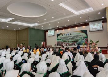 Molen : Emak-Emak Juga Bisa di Wisuda