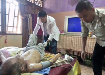 Tim Medis Mobil Sehat PT Timah Tbk Berikan Pelayanan Kesehatan ke Rumah Warga