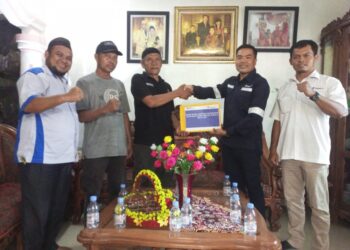 Permudah Akses Nelayan, PT Timah Tbk Bantu Pengerukan Alur Muara Sungai Binting Desa Belo Laut