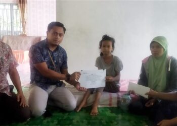 Ringankan Biaya Pengobatan Warga, PT Timah Tbk Serahkan Bantuan untuk Zahra 