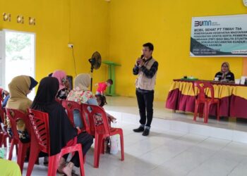 Berpartipasi Turunkan Prevelensi Stunting,  PT Timah Tbk Serahkan Puluhan Paket Makanan Tambahan ke Masyarakat