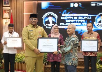 Pj Gubernur Babel Serahkan DIPA dan TKD 2024
