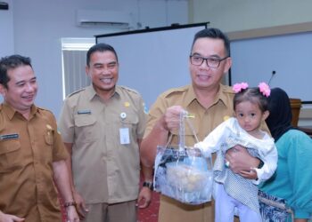 Pemkot Pangkalpinang Bagikan Bantuan Makanan Untuk Anak Stunting