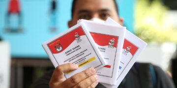 Pemilih Diminta Buka Surat Suara Sebelum Masuk Bilik untuk Mencoblos