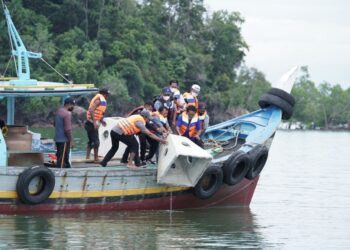 Tenggelamkan Ribuan Artificial Reef hingga Restocking Kepiting, Komitmen Reklamasi Laut Berkelanjutan PT Timah Tbk