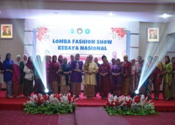 ASN Kota Pangkalpinang Jadi Model Fashion Show Kebaya Nasional Hari Kartini