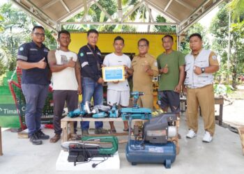 Olah Barang Bekas Jadi Kerajinan, PT Timah Berikan Bantuan Alat Pertukangan ke Pemuda di Bangka Selatan