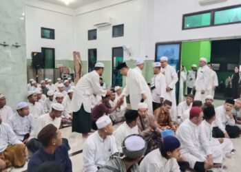 Hidayat Arsani Pererat Silaturahmi Melalui Perayaan Maulid Nabi di Desa Kace Timur