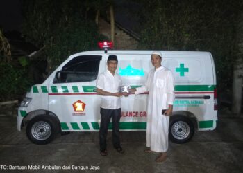 Bangun Jaya Serahkan Mobil Ambulans untuk Masjid di Air Mawar, Anggota DPRD Pangkalpinang Peduli Masyarakat