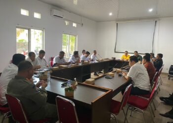 Dipastikan Tak Ada Lagi Tiang Reklame di Pekarangan Masjid Agung Kubah Timah