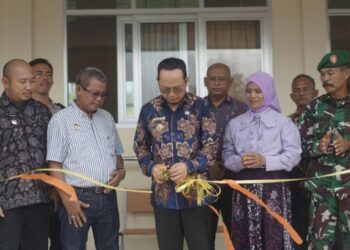 Tingkatkan Pendidikan, Bupati Bangka Tengah Resmikan SDN 14 Pangkalanbaru di Desa Mangkol