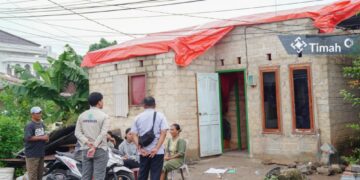 PT Timah Serahkan Bantuan Pangan untuk Warga Terdampak Bencana Puting Beliung di Pangkalpinang 