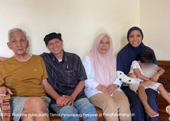 Kesalahpahaman Tas di Pesawat, Rosalina Temui Penumpang Warga Pangkalpinang ke Rumahnya, Disambut Baik Keluarga