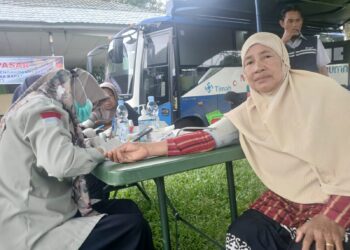 Mobil Sehat PT Timah Berikan Pelayanan Kesehatan di Operasi Pasar Pemkab Bangka Barat