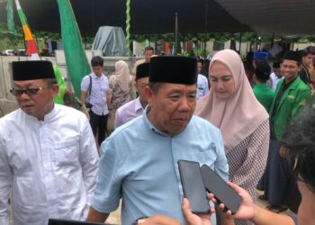 Raih Juara Festival Anak Sholeh Indonesia, Hidayat Arsani Berangkatkan Aqilah dan Gurunya untuk Umroh