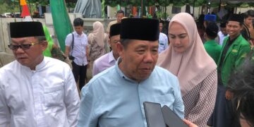 Raih Juara Festival Anak Sholeh Indonesia, Hidayat Arsani Berangkatkan Aqilah dan Gurunya untuk Umroh