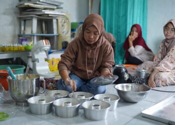 Kelompok UMKM Mandiri Puding Besar Terima Bantuan PT Timah, Tingkatkan Alat Produksi Usaha