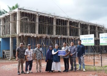 PT Timah Serahkan Bantuan ke Pondok Pesantren Ma’had Tahfizul Quran Daarul Iman Desa Kimak
