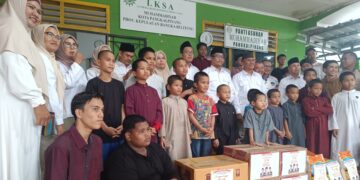 Keceriaan Anak Panti Asuhan Sambut Kehadiran DPC Gerindra Pangkalpinang, Adakan Bakti Sosial di HUT Gerindra
