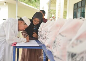 Berbagi Paket Sembako untuk Masyarakat Bangka Barat di Sobat Aksi Ramadhan BUMN dan PT Timah