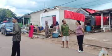 Prihatin Kondisi Warga Terdampak Puting Beliung di Sadai, Rina Tarol Temui Korban dan Berikan Bantuan
