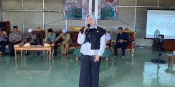 Disambut Hangat Santri Ponpes Manabi’ul Karomah, Dinda Rembulan Tekankan Pentingnya Menanamkan Nilai-nilai Pancasila