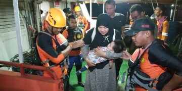 Sepulang Liburan di Pulau Ketawai, Kapal Ditumpangi Wisatawan Alami Kerusakan Mesin di Laut
