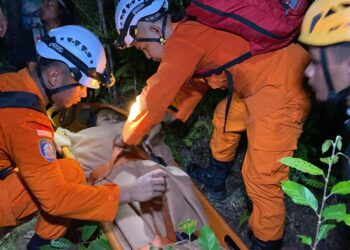 Diantaranya Alami Hipotermia di Bukit Pading Bateng, 35 Pendaki Berakhir Dievakuasi Tim SAR