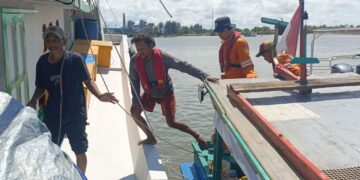 Disengat Ikan Pari di Pantai Koala, Sukma Berakhir Dievakuasi Tim SAR